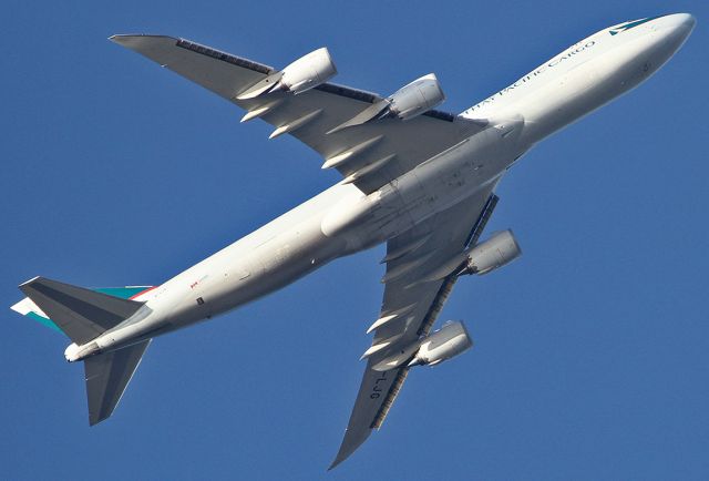 BOEING 747-8 (B-LJG) - Flying over the LAX.