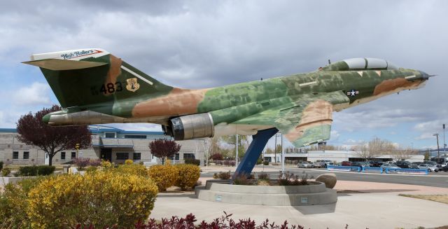 Unknown/Generic Undesignated (59-0483) - This weather-weary stick-mounted McDonnell Douglas RF-101B Voodoo (59-0483) being displayed near the HQ building of the NevANG base is obviously desperate for new paint. Rumor has it that there will be an Open House event here next year. If so, let's hope this old vet gets a new uniform prior to the OH.br /45v -- 45m //  65v -- 59m