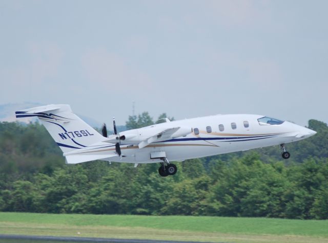 Piaggio P.180 Avanti (N176SL) - ABRASIVE TRAVEL LLC departing 20L - 5/14/12