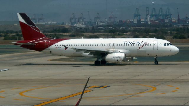 Airbus A320 (N683TA)