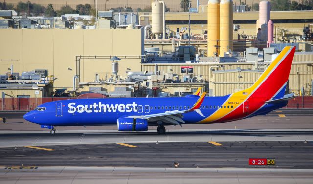 Boeing 737-800 (N8576Z) - SPOTTED AT KPHX ON FEB, 13, 2021