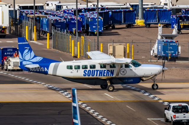 Cessna Caravan (N881SA) - A Southern Airways Express Cessna Caravan taxiing at PHX on 2/13/23, the busiest day in PHX history, during the Super Bowl rush. Taken with a Canon R7 and Canon EF 100-400 II L lens.