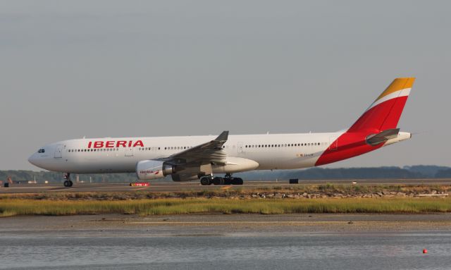 Airbus A330-300 (EC-LYF)