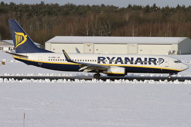 Boeing 737-800 (EI-DWB)