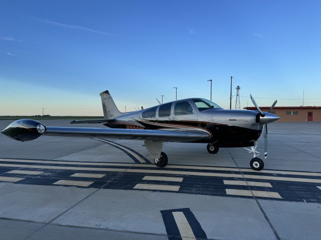 Beechcraft Bonanza (33) (N2023L)