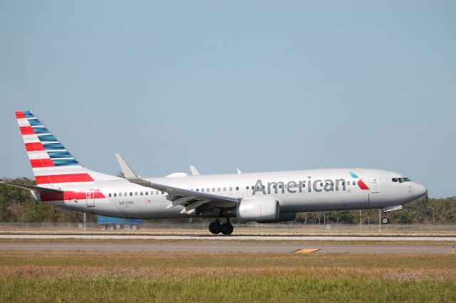 Boeing 737-800 (N810NN) - AAL572 DFW-RSW 12/9/24