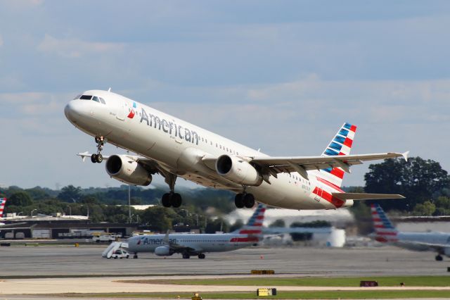 Airbus A321 (N917UY)