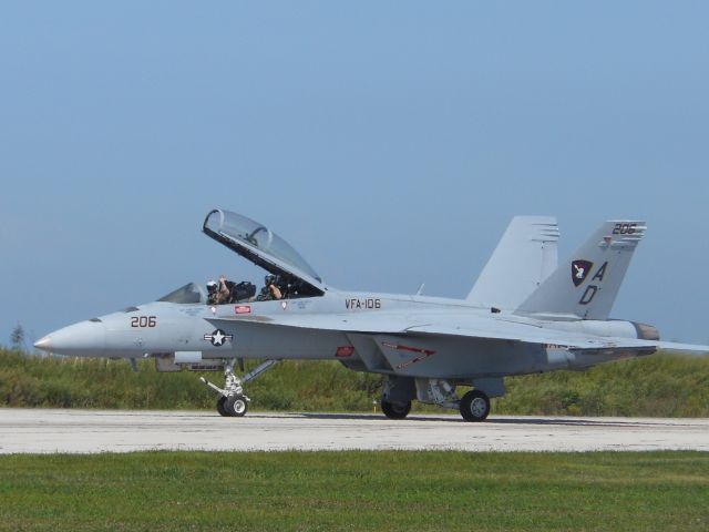 McDonnell Douglas FA-18 Hornet (16-6467)