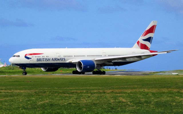 Boeing 777-200 (G-VIIW)