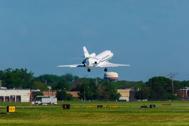 Dassault Falcon 900 (N316SS)