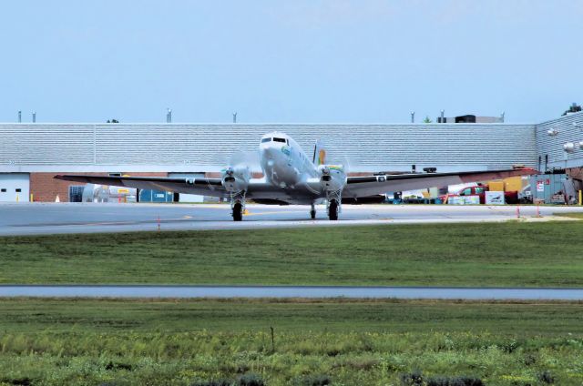 Douglas DC-3 (turbine) (C-GGSU) - Turning unto rwy 25, for a flight to Muskoka.