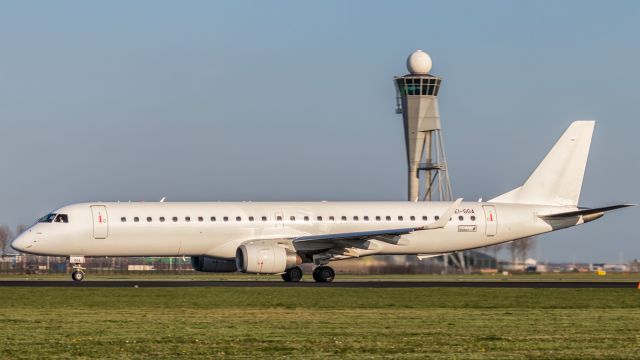 Embraer ERJ-190 (EI-GGA)