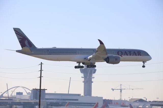 Airbus A350-1000 (A7-ANS)