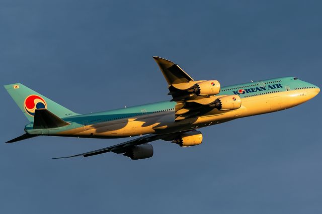 BOEING 747-8 (HL7637)