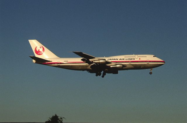 BOEING 747-300 (JA8166) - Short Final at Narita Intl Airport Rwy16 on 1987/10/18