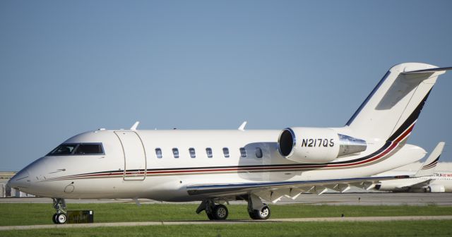 Canadair Challenger (N217QS)