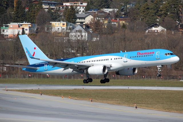 Boeing 757-200 (G-OOBH)