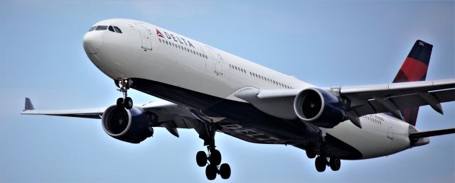 Airbus A330-300 (N816NW) - CDG-SEA   8-19-2022