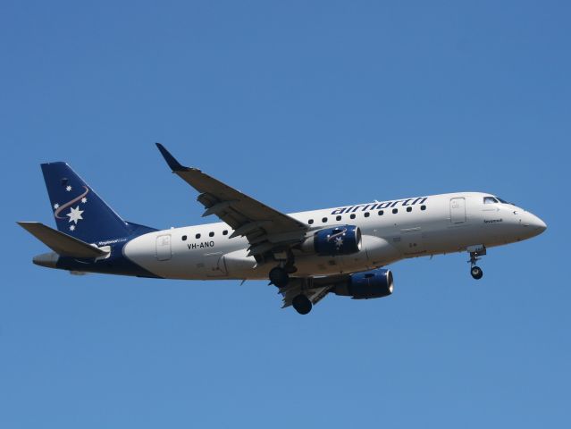 Embraer 170/175 (VH-ANO)