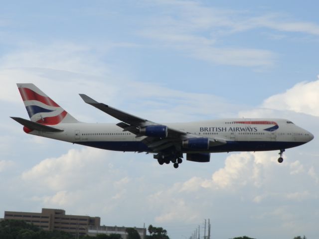 Boeing 747-400 (G-CIVF)