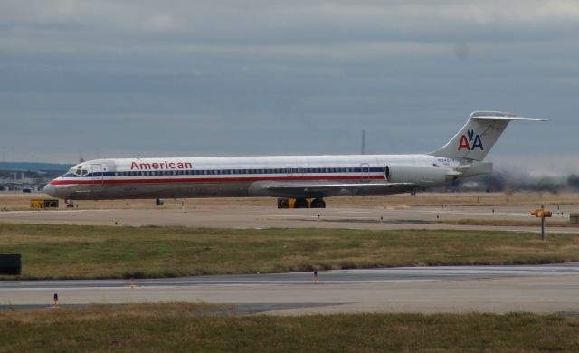 McDonnell Douglas MD-80 (N9404V)