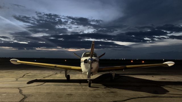 Beechcraft 35 Bonanza (N7954D)