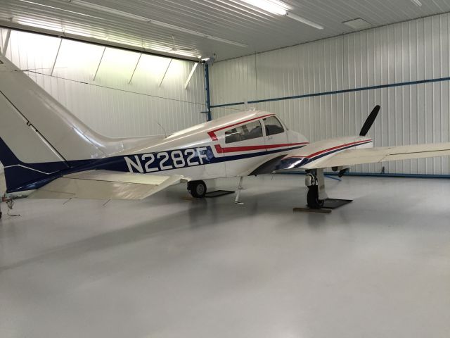 Cessna 310 (N2282F)