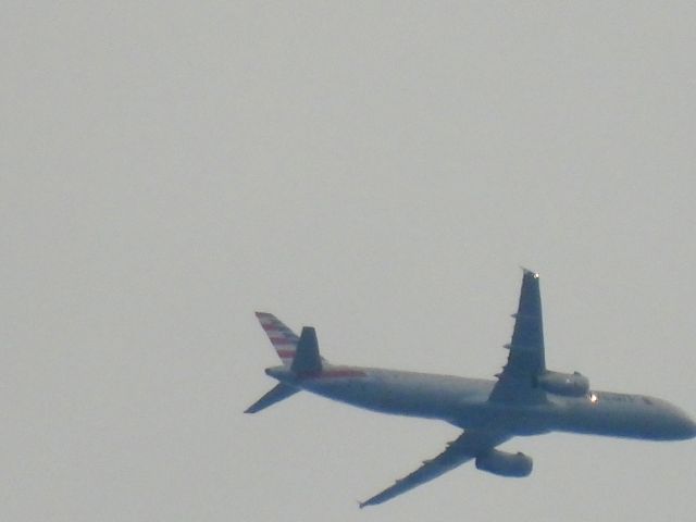 Airbus A321 (N913US) - AAL1152br /CLT-SEAbr /06/11/22