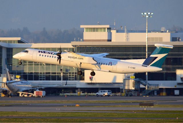 de Havilland Dash 8-400 (C-GVWE)