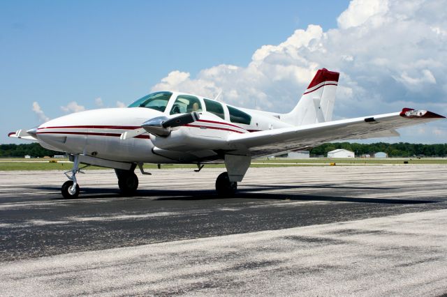 Beechcraft 55 Baron (N818RM)