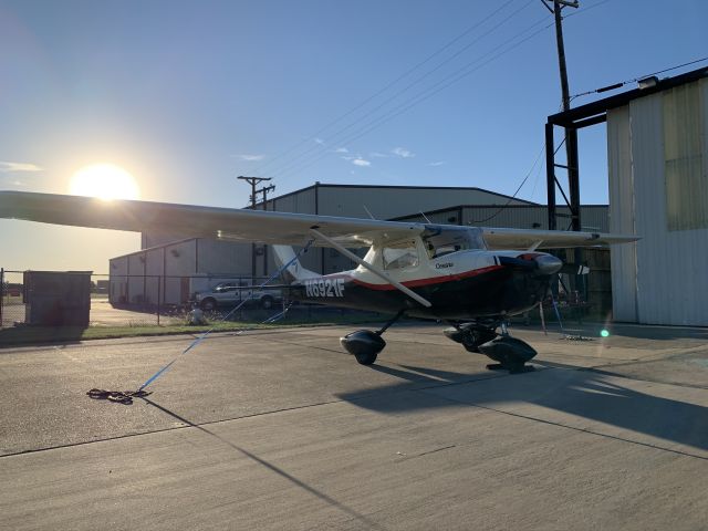 Cessna Commuter (N6921F)