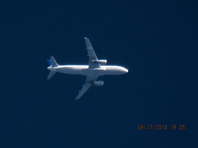 Airbus A320 (N470UA)