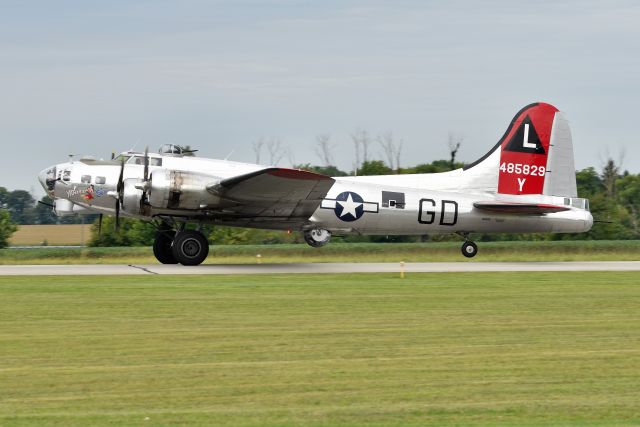 Boeing B-17 Flying Fortress (N3193G) - 09-04-21