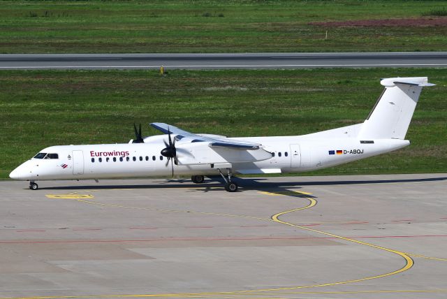 de Havilland Dash 8-400 (D-ABQJ)