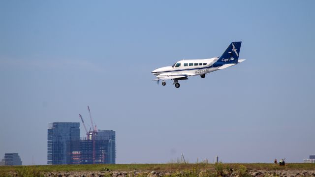 Cessna 402 (N2714M) - Landing after a flight from PWM