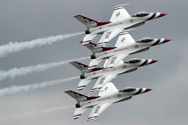 Lockheed F-16 Fighting Falcon — - USAF Thunderbirds at Selfridge Open House 2017.