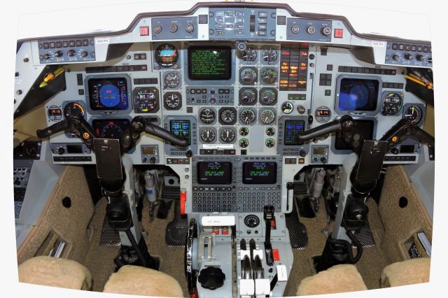 Hawker 1000 (N261PA) - Front Office-Raytheon Hawker 1000