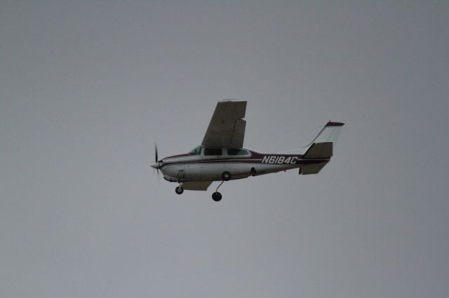 Cessna Centurion (N6184C)