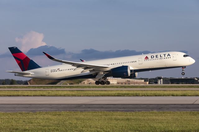 Airbus A350-900 (N513DZ)