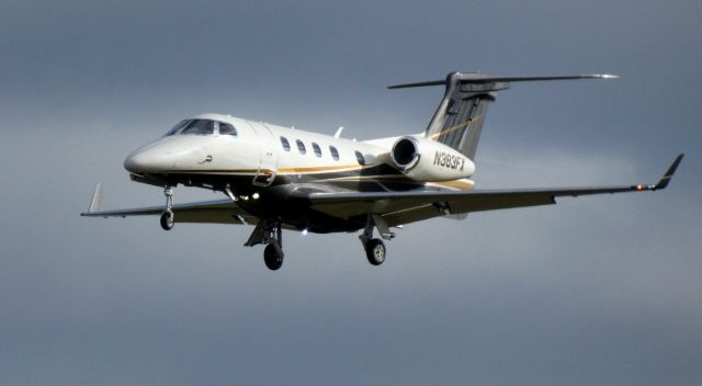 Embraer Phenom 300 (N383FX) - On final is this 2020 Embraer Phenom 300 in the WInter of 2021.