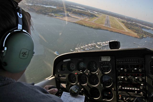 N65659 — - Turning Final at RWY 33 Glenn L Martin Airport in Balt MD.