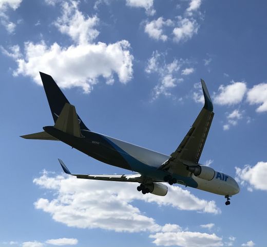 BOEING 767-300 (N257AZ) - Runway 1 arrival! 6/2/22.
