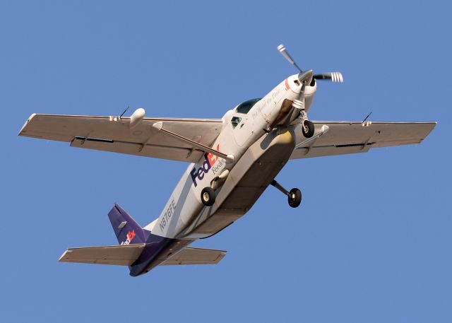 Cessna Caravan (N876FE)