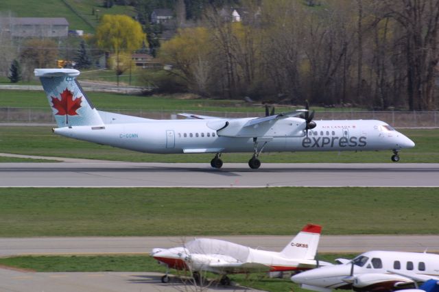 de Havilland Dash 8-400 (C-GGMN)