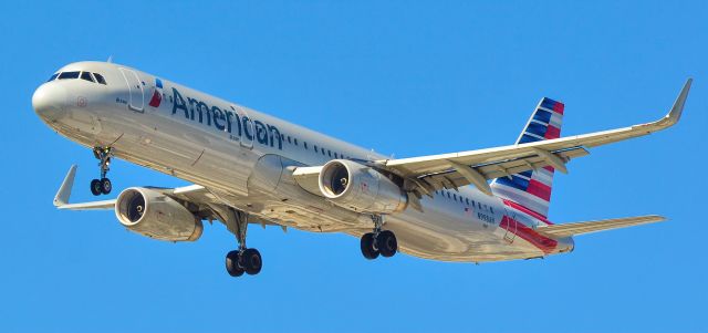 Airbus A321 (N998AN) - N998AN American Airlines Airbus A321-231 s/n 7509 - Las Vegas - McCarran International Airport (LAS / KLAS)br /USA - Nevada June 8, 2021br /Photo: Tomás Del Coro