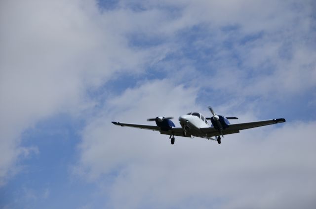 Piper PA-44 Seminole (VH-OXA)