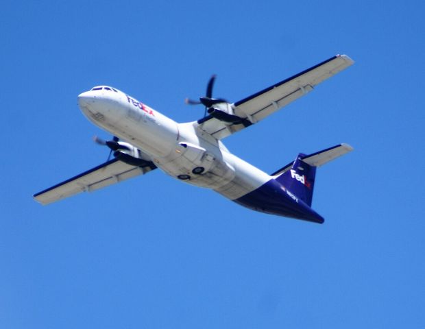 Aerospatiale ATR-42-300 (N812FX)