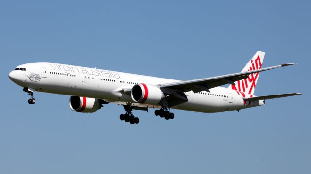 BOEING 777-300ER (VH-VPD) - Avalon Beach Short Final To 16R