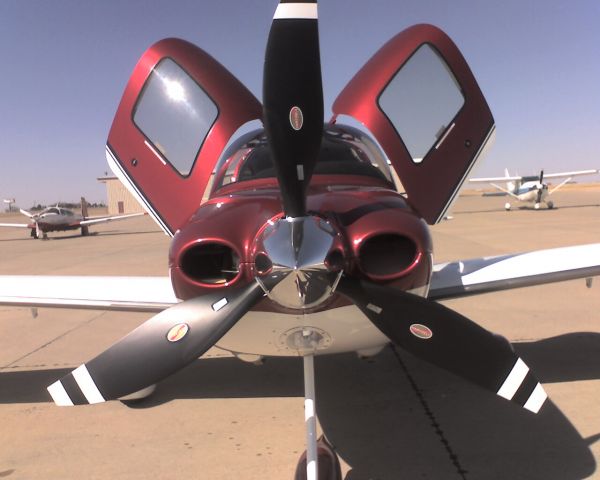 Cirrus SR-22 (N684SR)