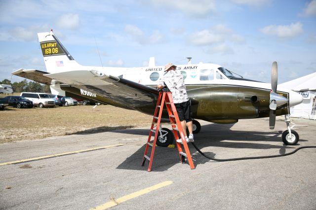 Beechcraft Ute (U-21A/G) (N906HF)